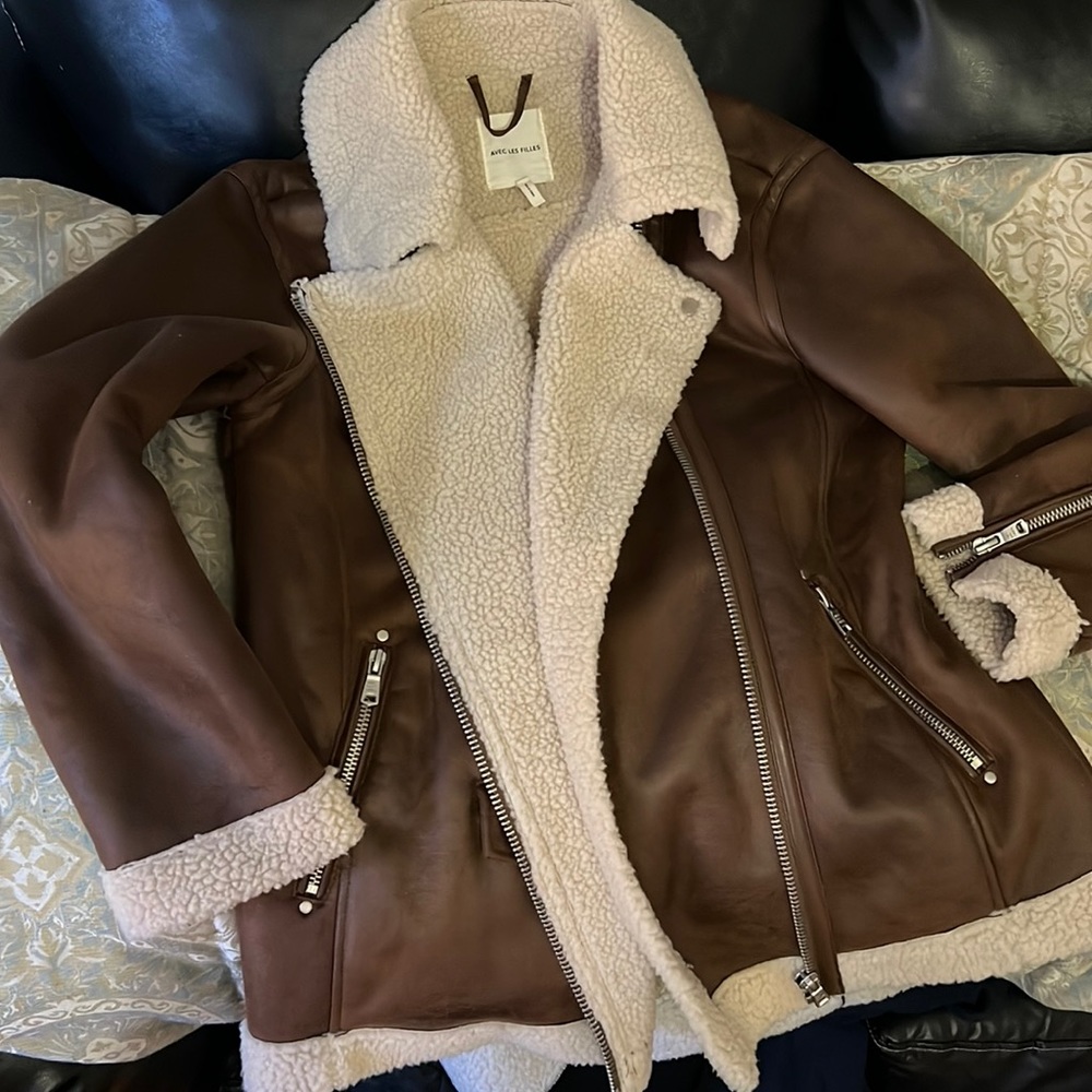 Avec les filles large brown jacket